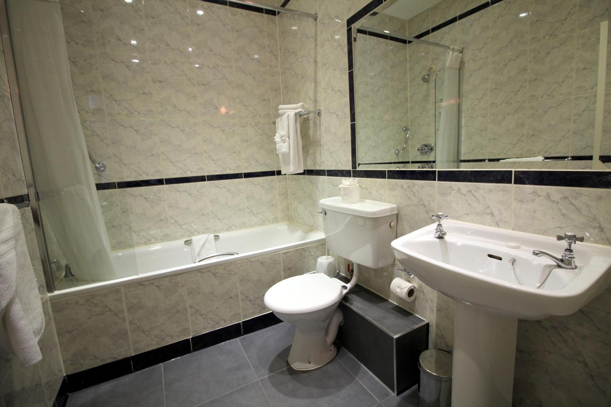 Double Room,1649876401:JPEG