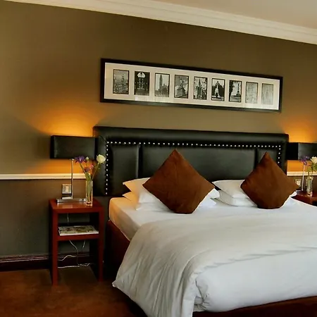 Paramount Hotel-2