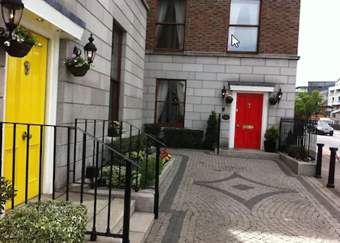 Leeson Lodge