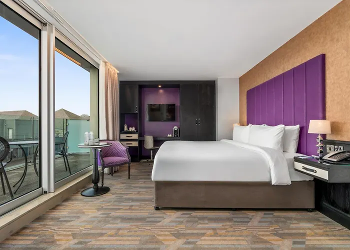 The Trinity City Hotel